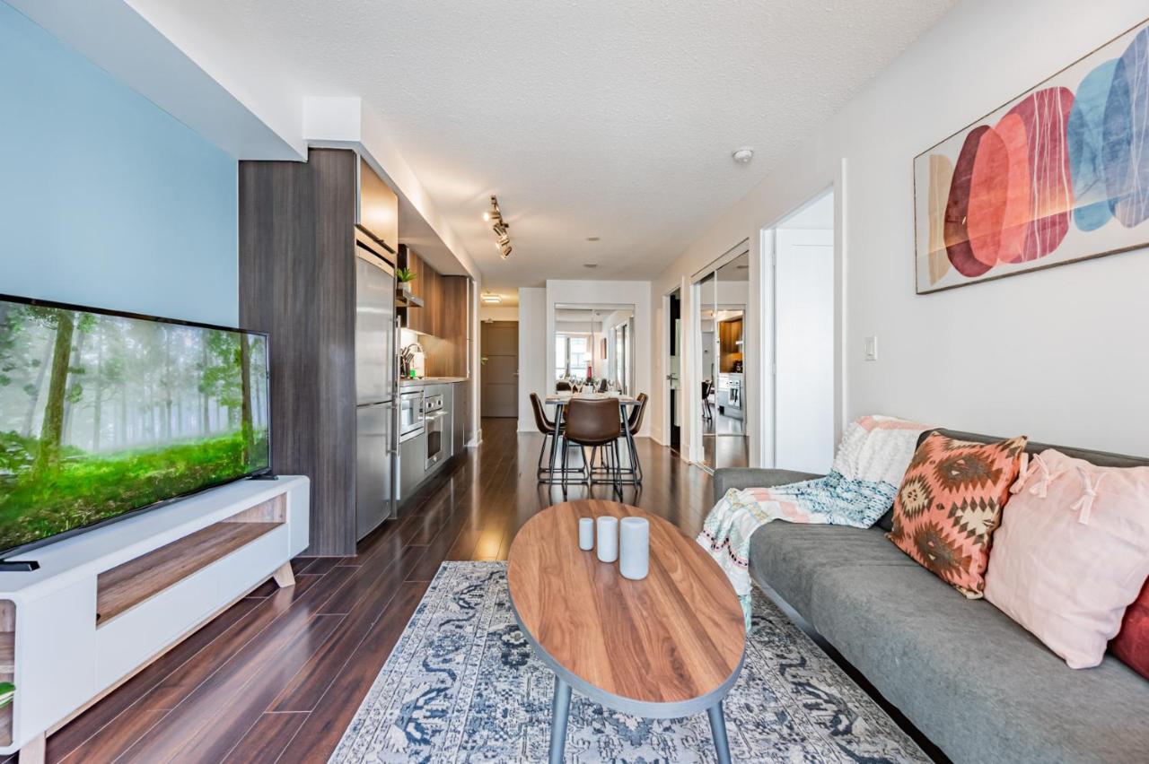 300 Front Toronto